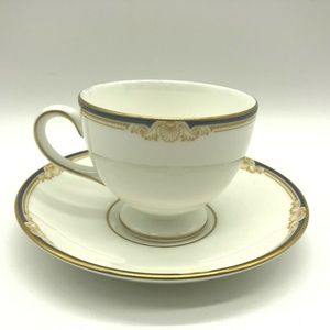 Wedgwood Cavendish Scallop Tea Cup And Saucer Set